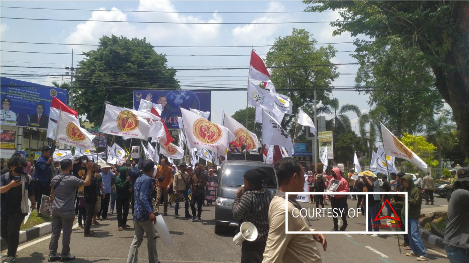 Kembalikan Juga Hutan Kami! images