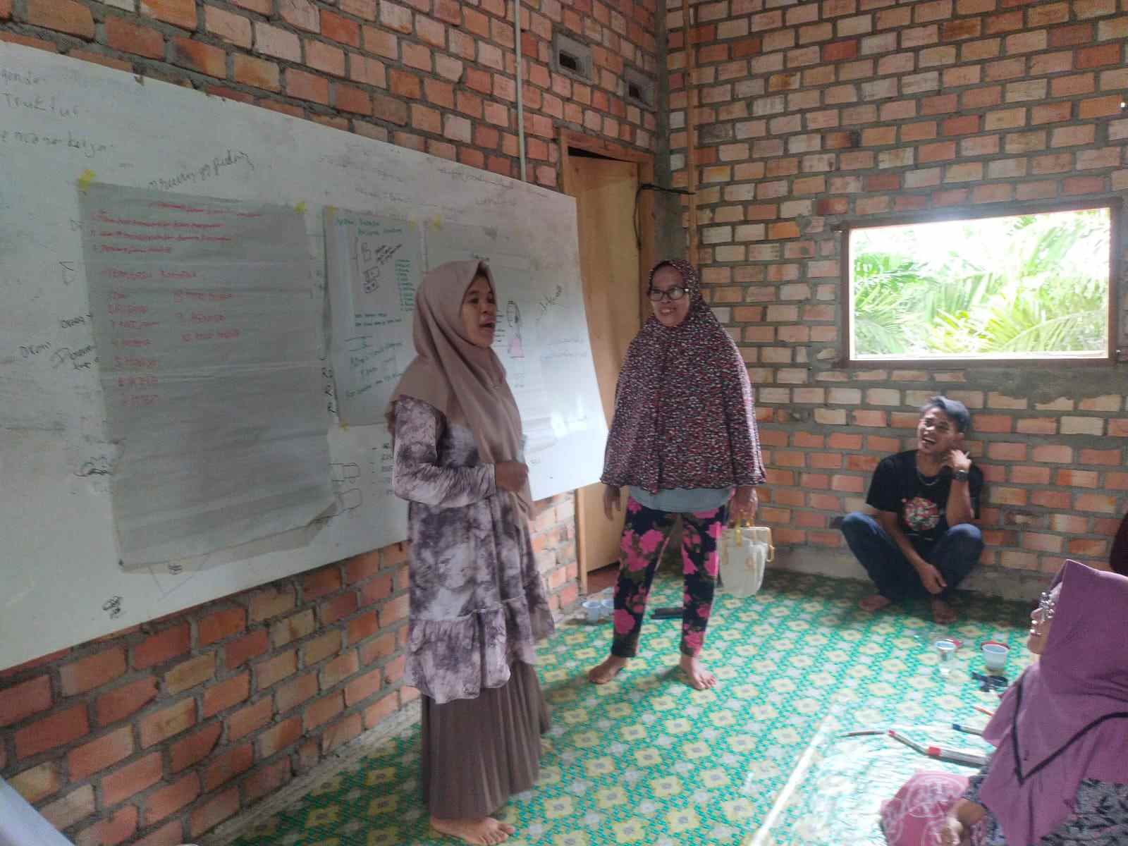 Check The Information First; Training For Conflict-Vulnerable Community Groups images