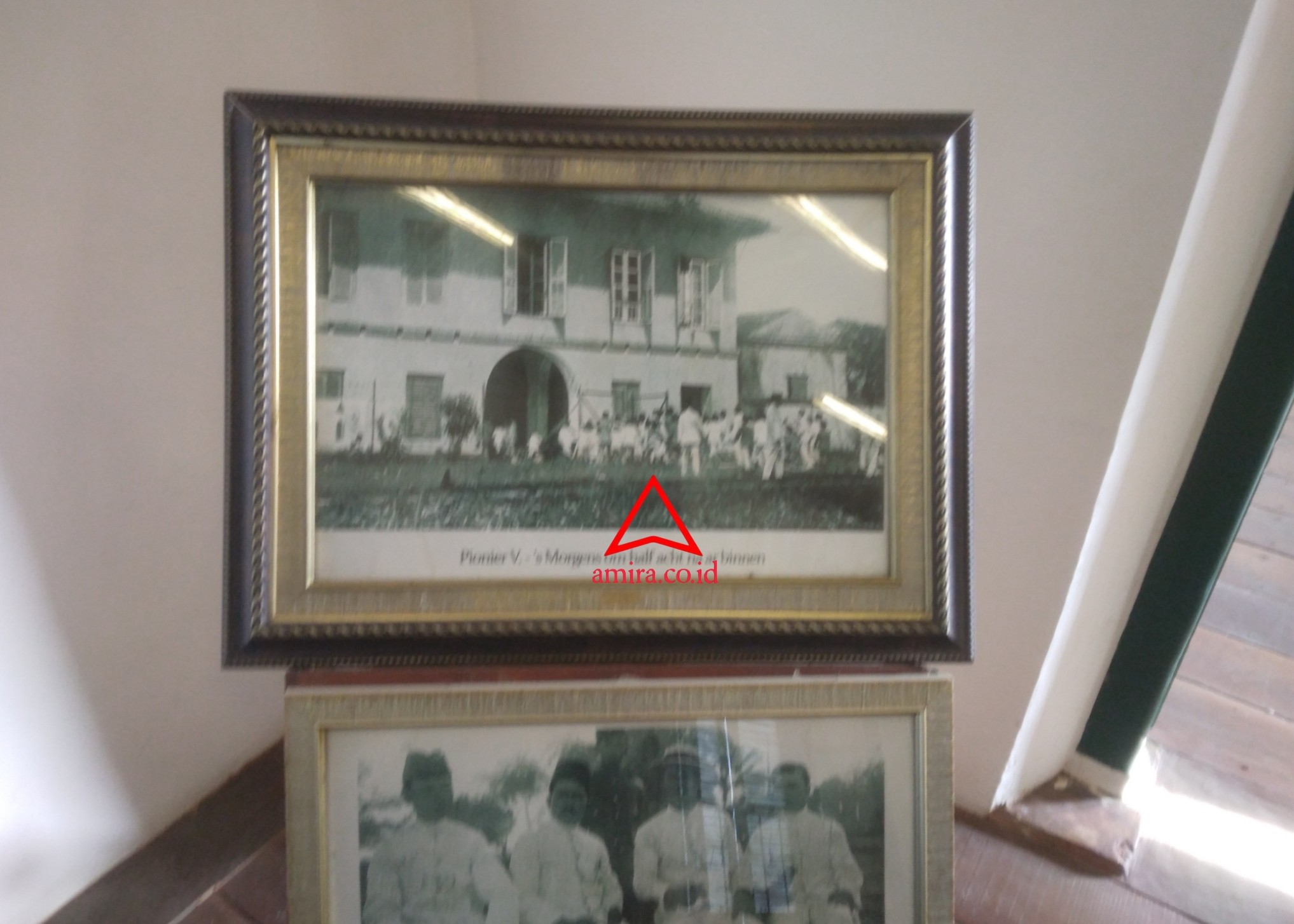 amira gambar berita interaktif