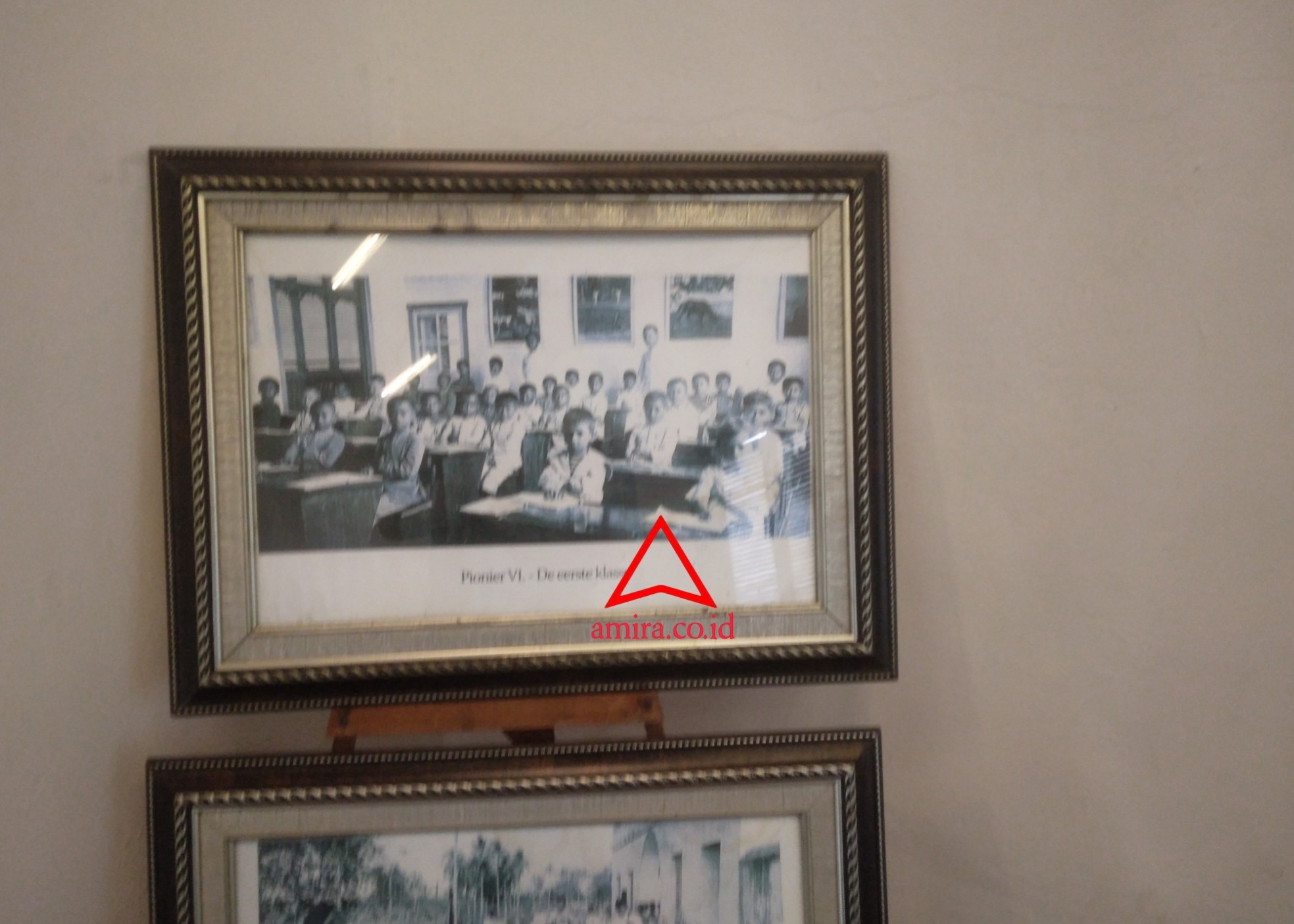 amira gambar berita interaktif