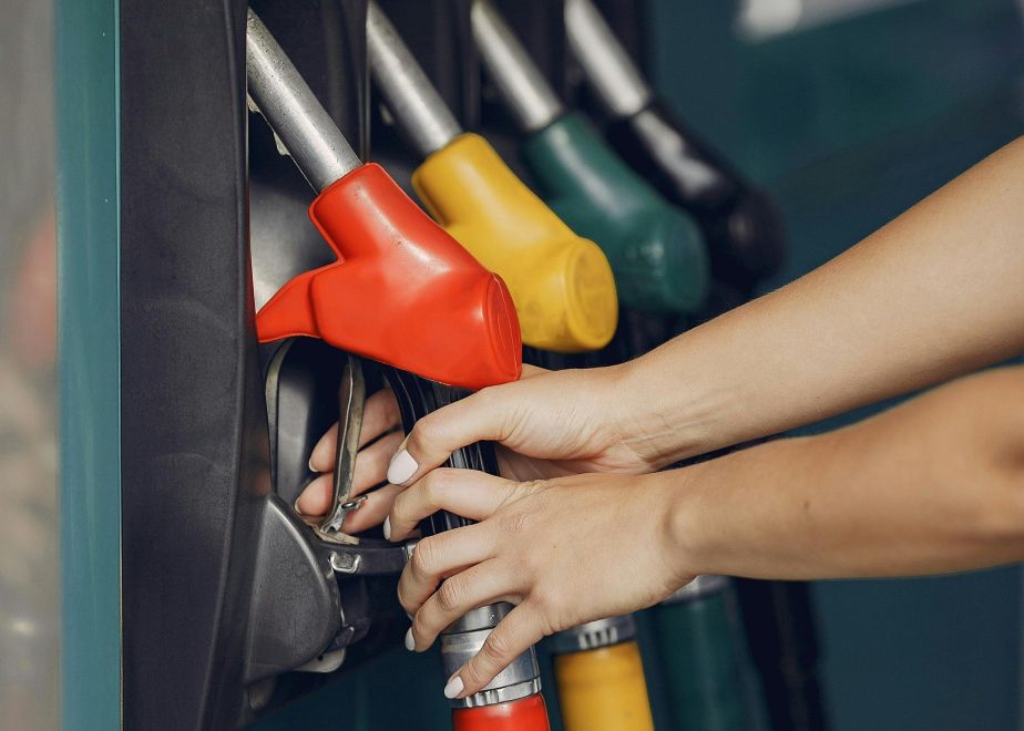 Harga Minyak Dunia Menggila images