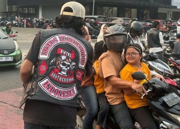 BB 1% MC-Jambi Chapter Peduli Warga Terdampak Kabut Asap images